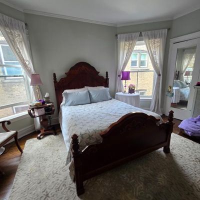 Sale Photo Thumbnail #12: Bed, Rug, Side Tables & Lamps