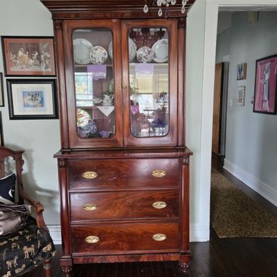 Sale Photo Thumbnail #4: Mahogany Breakfront