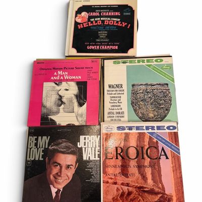 Sale Photo Thumbnail #18: There is a huge selection of Beautiful items in this Online sale.  You are bidding on all items in the photo unless stated otherwise.  Purchases are charged at the close of the auction. Shipping, when available, is only to addresses entered in estatesales
