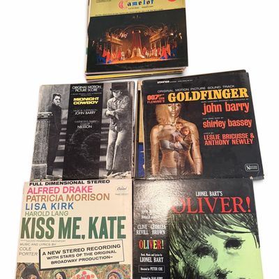 Sale Photo Thumbnail #19: There is a huge selection of Beautiful items in this Online sale.  You are bidding on all items in the photo unless stated otherwise.  Purchases are charged at the close of the auction. Shipping, when available, is only to addresses entered in estatesales