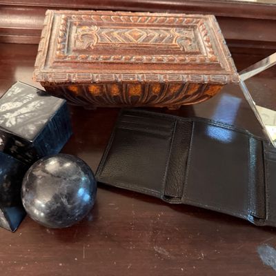 Sale Photo Thumbnail #122: There is a huge selection of Beautiful items in this Online sale.  You are bidding on all items in the photo unless stated otherwise.  Purchases are charged at the close of the auction. Shipping, when available, is only to addresses entered in estatesales