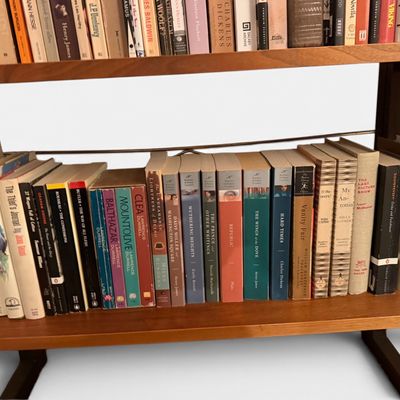 Sale Photo Thumbnail #266: There is a huge selection of Beautiful items in this Online sale.  You are bidding on all items in the photo unless stated otherwise.  Purchases are charged at the close of the auction. Shipping, when available, is only to addresses entered in estatesales