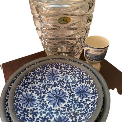 Sale Photo Thumbnail #5: There is a huge selection of Beautiful items in this Online sale.  You are bidding on all items in the photo unless stated otherwise.  Purchases are charged at the close of the auction. Shipping, when available, is only to addresses entered in estatesales