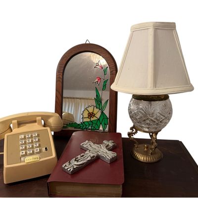 Sale Photo Thumbnail #38: There is a huge selection of Beautiful items in this Online sale.  You are bidding on all items in the photo unless stated otherwise.  Purchases are charged at the close of the auction. Shipping, when available, is only to addresses entered in estatesales