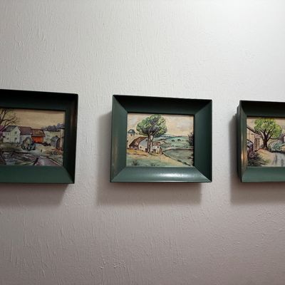 Sale Photo Thumbnail #51: There is a huge selection of Beautiful items in this Online sale.  You are bidding on all items in the photo unless stated otherwise.  Purchases are charged at the close of the auction. Shipping, when available, is only to addresses entered in estatesales