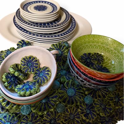 Sale Photo Thumbnail #200: There is a huge selection of Beautiful items in this Online sale.  You are bidding on all items in the photo unless stated otherwise.  Purchases are charged at the close of the auction. Shipping, when available, is only to addresses entered in estatesales