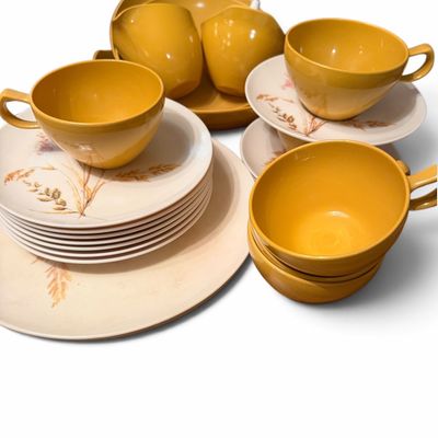 Sale Photo Thumbnail #166: There is a huge selection of Beautiful items in this Online sale.  You are bidding on all items in the photo unless stated otherwise.  Purchases are charged at the close of the auction. Shipping, when available, is only to addresses entered in estatesales