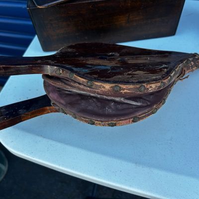 Sale Photo Thumbnail #10: Variety of items, from vintage glass to furniture, to art!