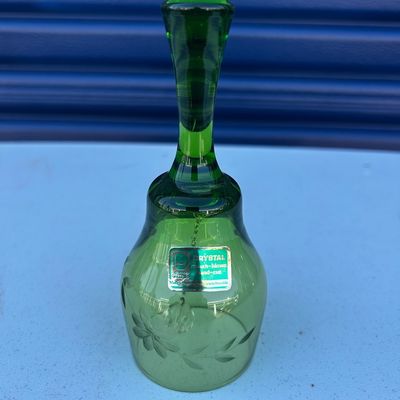 Sale Photo Thumbnail #104: Variety of items, from vintage glass to furniture, to art!