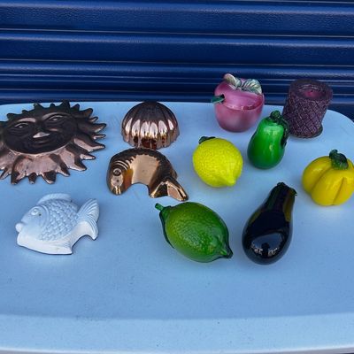 Sale Photo Thumbnail #68: Variety of items, from vintage glass to furniture, to art!