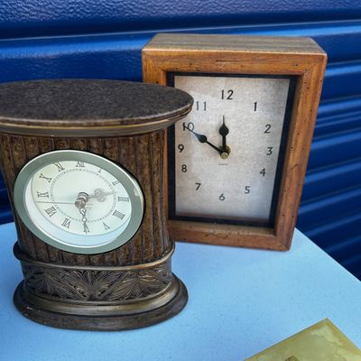 Sale Photo Thumbnail #15: Variety of items, from vintage glass to furniture, to art!
