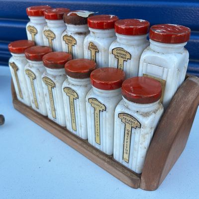 Sale Photo Thumbnail #8: Variety of items, from vintage glass to furniture, to art!