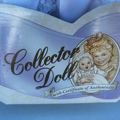 Sale Photo Thumbnail #71: Variety of items, from vintage glass to furniture, to art!