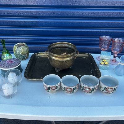 Sale Photo Thumbnail #98: Variety of items, from vintage glass to furniture, to art!