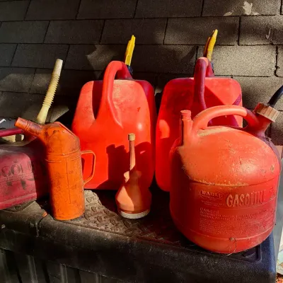 (6) Gas Containers