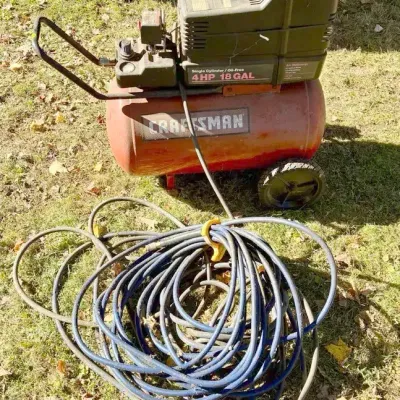 Craftsman Electric Air Compressor Model 919 164180 with Hose (Works!)