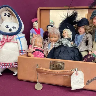 Vtg & Antique Dolls w/ Small Travel Case 