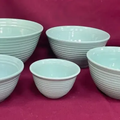 Vtg Bauer Pottery Ringware Nesting Bowls