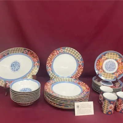 Vtg Smithsonian Imari-Pattern Dinner & Dessert Set