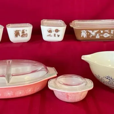 Vtg Pyrex Collection 