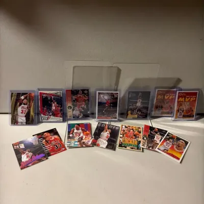 1990s Chicago Bulls Cards Lot of 14 - (7) Michael Jordan, Pippen, Rodman Inserts