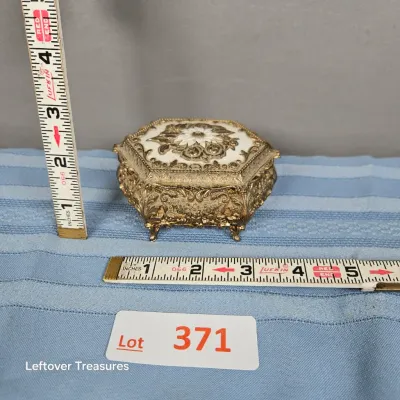 Sale Photo Thumbnail #816