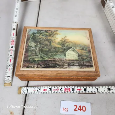 Sale Photo Thumbnail #573