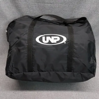Und Car Tent