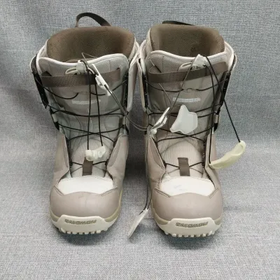 Women's Size 9 Saloman Snowboarding Boots