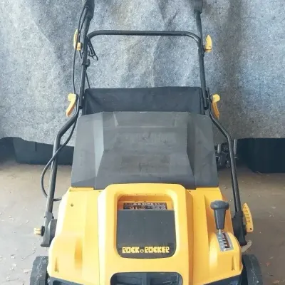 Rock & Rocker Ejection Dethatcher Scarifier