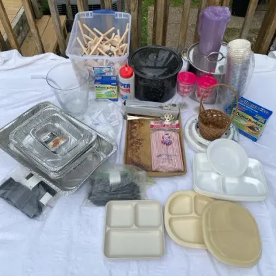 Crab/Picnic Lot - Disposables Steam Pots Roasting Pans Mallets