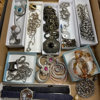 Sale Photo Thumbnail #237