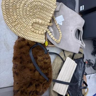 Sale Photo Thumbnail #712