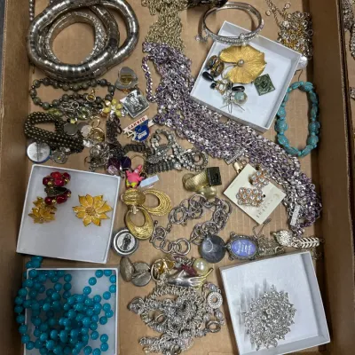 Sale Photo Thumbnail #205