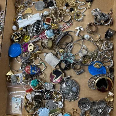 Sale Photo Thumbnail #175