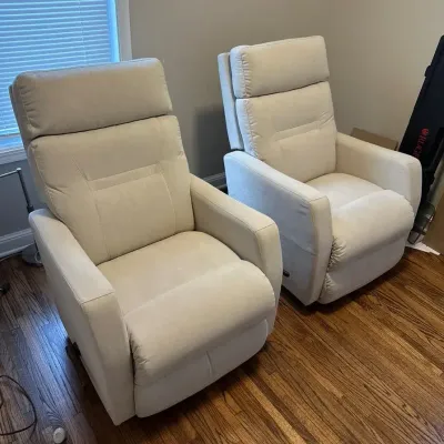 Pair of Cream / Beige Manual Glider Recliners