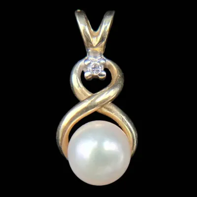 14K Yellow Gold Pearl & Diamond Pendant NAGL #1231737