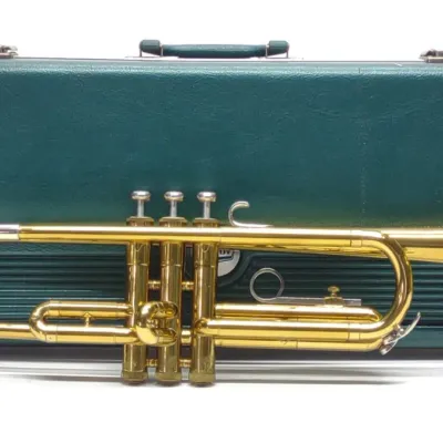 Sale Photo Thumbnail #587: Vincent Bach Selmer Bundy Trumpet w/ Green Case