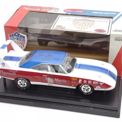 Sale Photo Thumbnail #46: Ronnie Sox Autographed 1:18 Diecast Pro Stock Car
