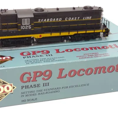 Sale Photo Thumbnail #528: Proto 2000 GP9 Phase III Diesel Locomotive Train