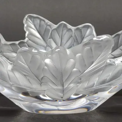 Sale Photo Thumbnail #289: Lalique Compiegne Oak Leaf Frosted Crystal Bowl