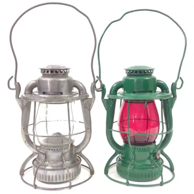 Sale Photo Thumbnail #558: (2) GM&O & DL&W Railroad Dietz Vesta Lanterns