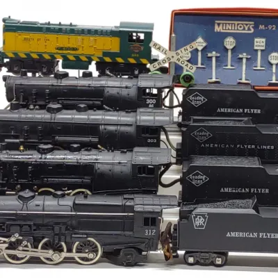 Sale Photo Thumbnail #549: 5 Postwar American Flyer Steam/Diesel Locomotives