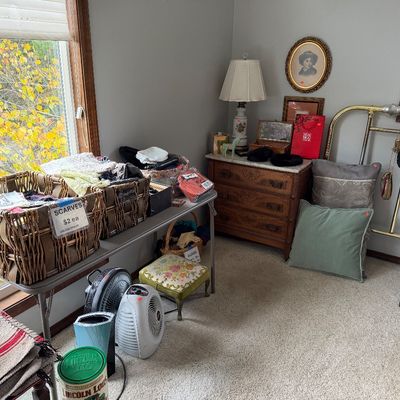 Sale Photo Thumbnail #25