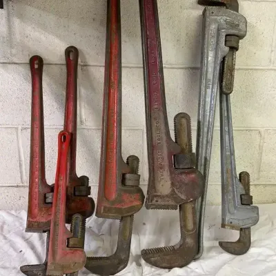 Large Pipe Wrenches By Ridged