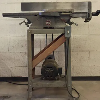 Vintage Delta Milwaukee Rockwell Belt Drive Jointer