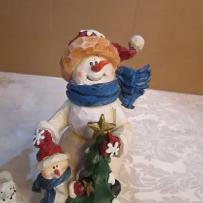 Sale Photo Thumbnail #819: Snowman is 8-1/2" tall, Snow Buddies is  5" tall, See pictures