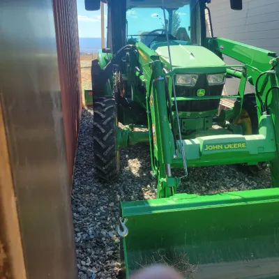Sale Photo Thumbnail #15: 2018 John Deer 5065 E only 100 hours on it.