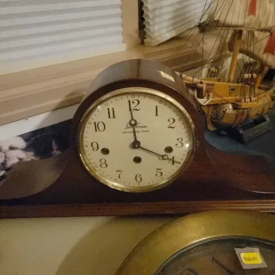 Sale Photo Thumbnail #47: Mantle Clocks