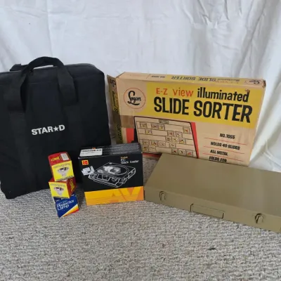 Kodak 4600 Carousel Slide Projector with Extras